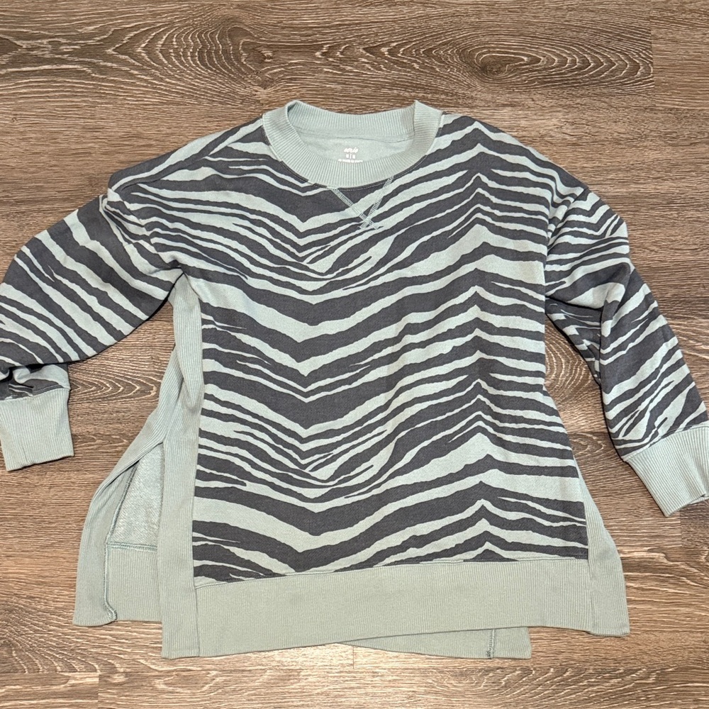 Aerie Zebra Pattern Sweatshirt in Gray and Black